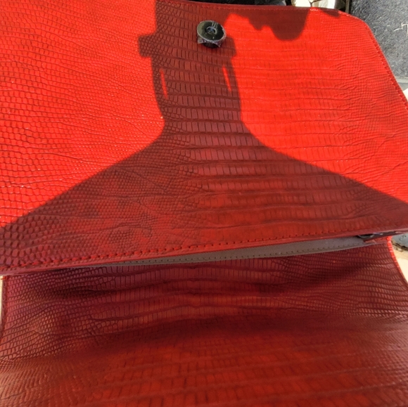 Red purse - Picture 7 of 7